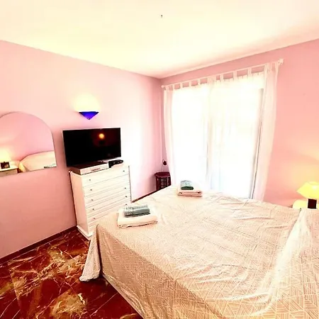 8 Personas Piscina Wifi Apartment